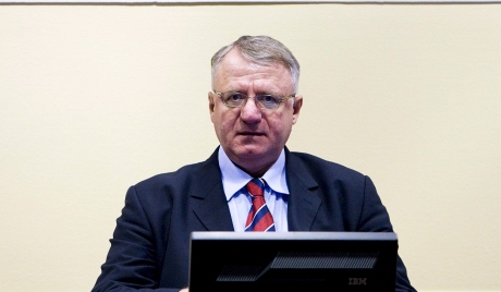 Војислав Шешељ + Хашки трибунал = неyзвраћена љубав