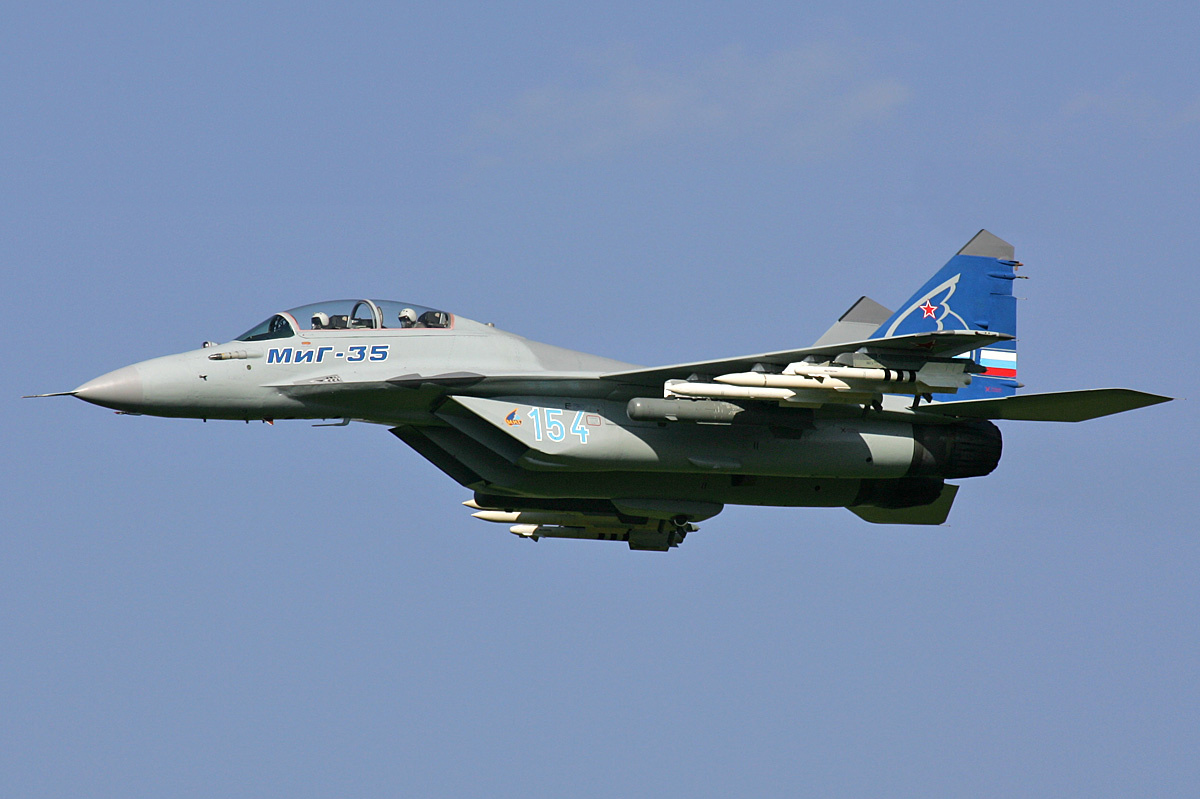 Пилоти позитивно оценили маневарске способности авиона Миг-35