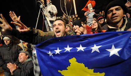 Albanski ekstremisti ponovo prevrnuli kamion sa robom iz centralne Srbije