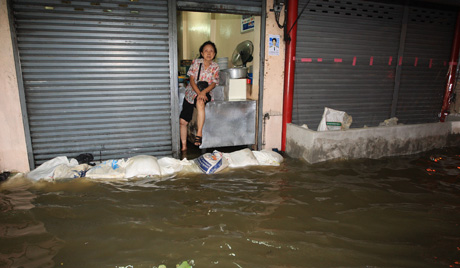 Бангкок тоне под воду
