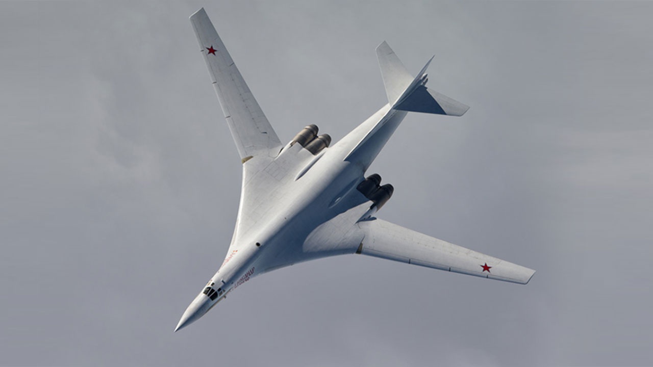 Два стратешка бомбаредера Ту-160 извела дванаесточасовни лет над неутралним водама три мора
