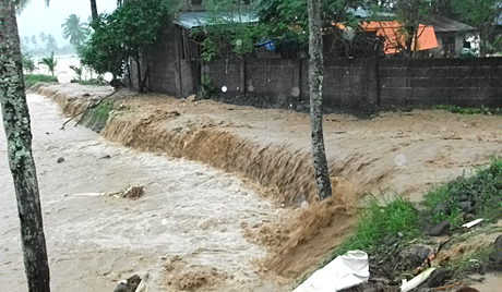 Poplave na Filipinima: 800 hiljada stanovnika Manile očekuje pomoć
