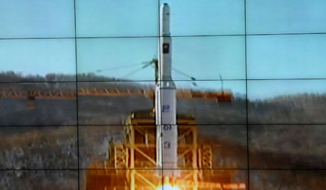 Јужнокорејски експерти извукли са морског дна делове мотора севернокорејске ракете