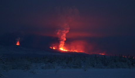 Iz Ploski Tolbačika aktivna erupcija lave