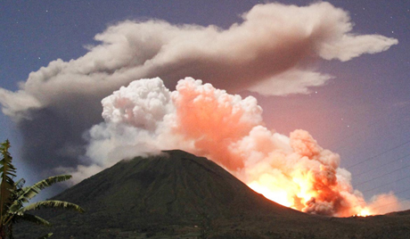 Indonezija: ponovo proradio vulkan Lokon