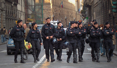 U Italiji traže šestoricu terorista