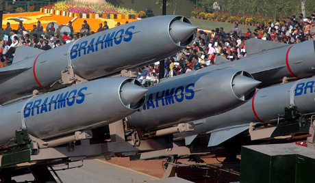 Нови индијски разарачи и фрегате ће бити наоружани BrahMos-ом