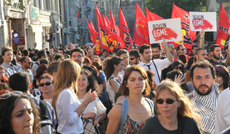 Рањено више особа у протестима у Турској