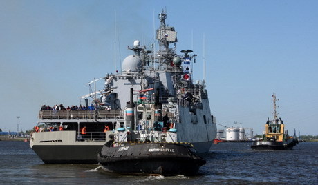 Индијска фрегата се сударила са рибарским бродом у Арабијском мору
