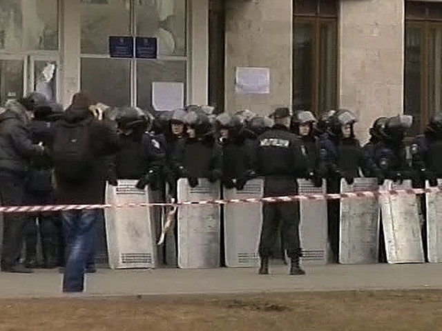 Проевропски екстремисти напали проруски митинг у Доњецку