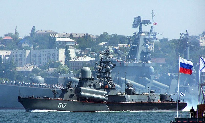 Командант Црноморске флоте разговара са командантом украјинске флоте о преузимању базе