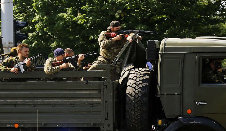 Украјинска војска бомбардује аеродром у Доњецку