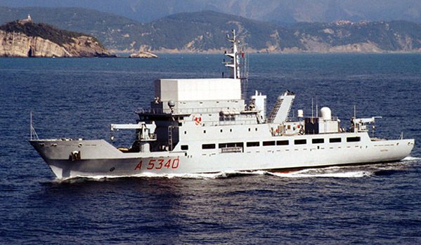 Италијански извиђачки брод улази у Црно море