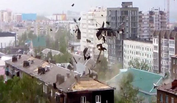 На Сахалину уведено ванредно стање због урагана