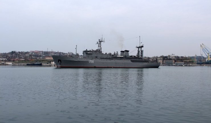 Прекинута предаја Украјини војне технике из Крима