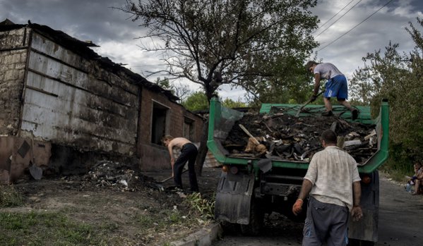 У гранатирању Луганска погинуло најмање двадесеторо људи