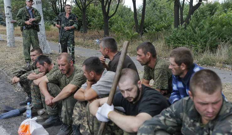 Народна војска ослободила 15 војника кијевских снага у Доњецку