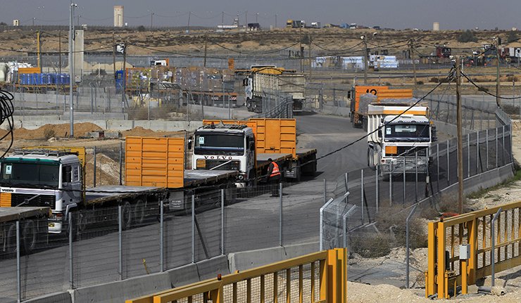 Израел отворио границу са сектором Газа