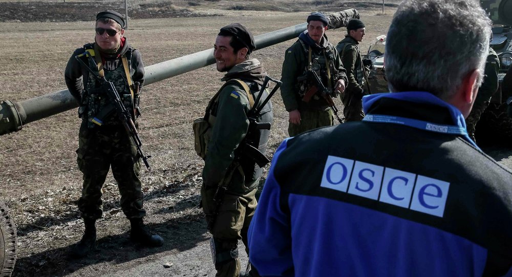 Нови извештај ОЕБС-а: Украјинске снаге ометају посматрачку мисију Опширније: http://rs.sputniknews.com/vesti/20150321/803889.html#ixzz3V8V1JkdN