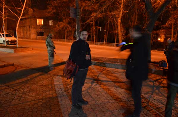 Восток у Доњецку: Долазак у град