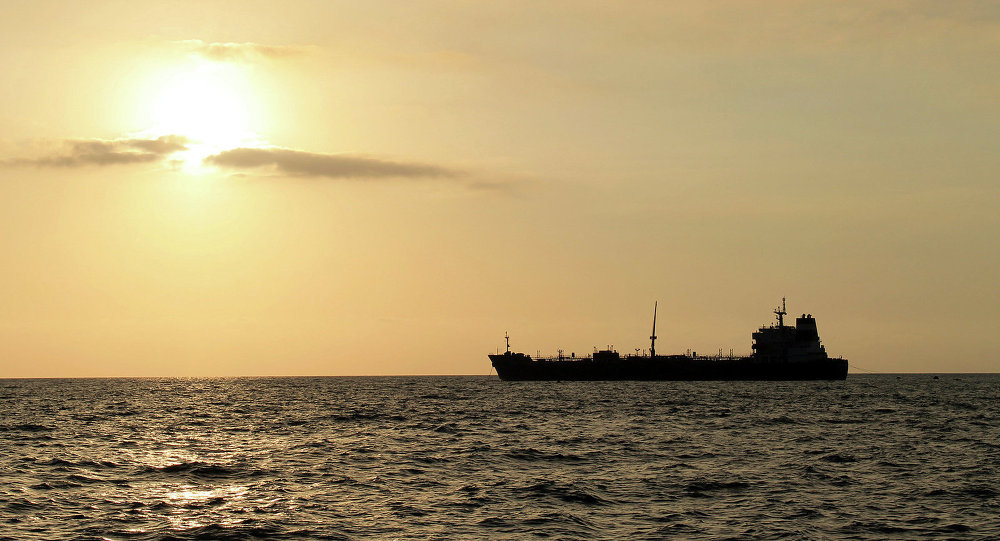 Морнарица Нигерије преузела контролу над отетим бродом