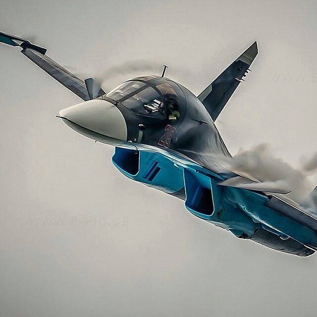 Су-34 бомбардовао рафинерију терориста у Сирији