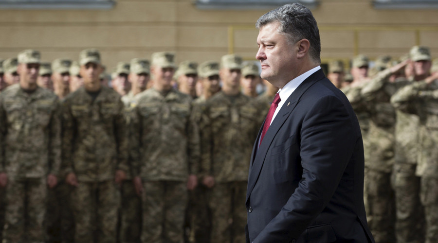 Порошенко наредио повећану борбену готовост на граници са Кримом и Донбасом