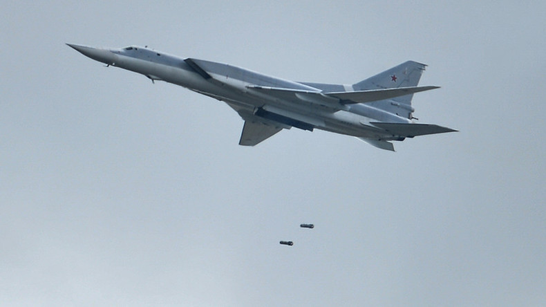 Ruski bombarderi uništili terorističke mete u Deir er Zoru