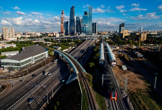 Нова железница, бицикли и паркинг: Москва добила „Оскара“ за градски превоз