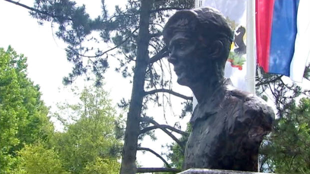 Откривен споменик војнику са Кошара –