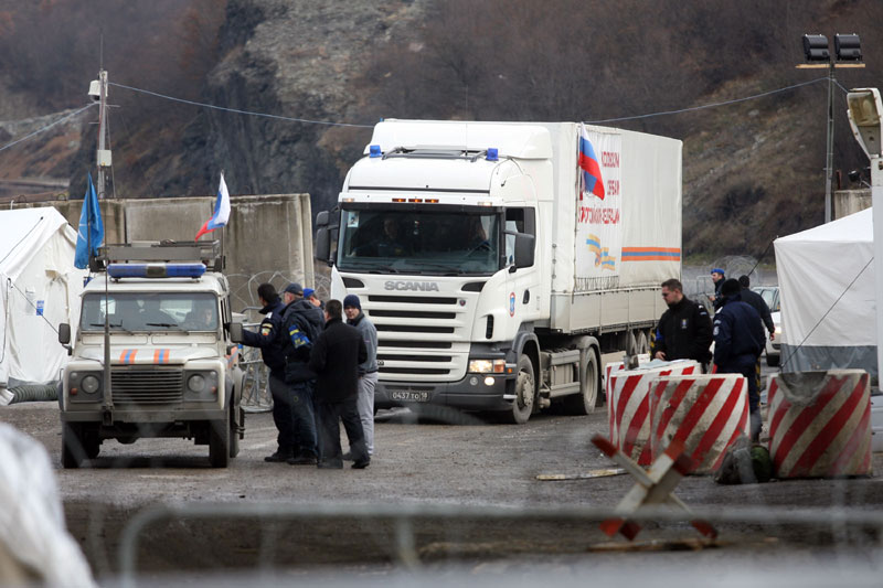 Evropska policija na Kosovu dobila naredbu da ne pusti ruski konvoj sa humanitarnom pomoći