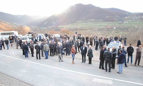 Блокиран пут Лепосавић-Рашка у међузони