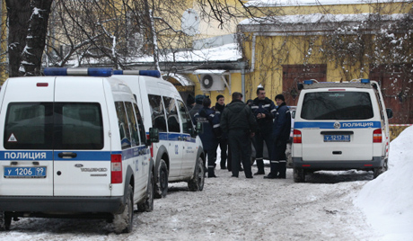 Полициjа открила троjицу „аутора“ ћириличних графита