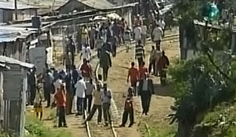 Полиција растерала ученике сузавцем