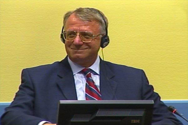 Vojislav Šešelj zatražio moralnu odštetu od 12 miliona evra