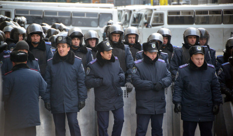 Шеф МУП-а Украјине забранио примену силе против демонстраната