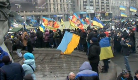 У десетак светских градова митинзи подршке кијевским демонстрантима