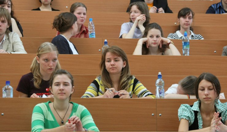 Факултети ДНР намеравају да издају дипломе по два обрасца