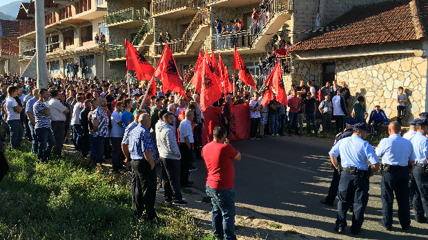 Албанци блокирају долазак расељених Срба
