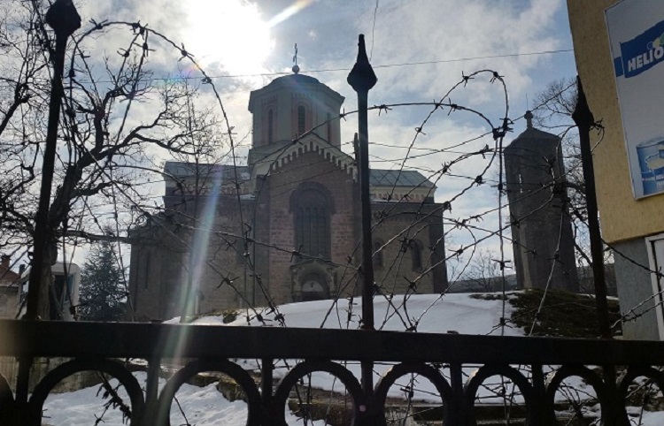 Последњи Срби у јужној Митровици: Уздамо се у Бога и благослов Светог Саве