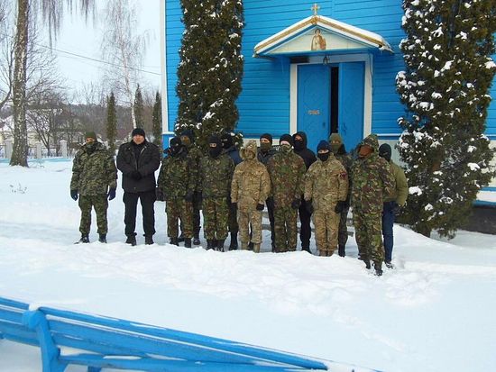 Расколници уз помоћ фашиста силом заузели православни храм у западној Украјини