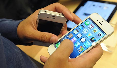 Произвођачи са тешком муком излазе на крај са захтевима за iPhone 5