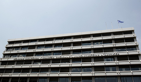 S&P повисила рејтинг Грчке до