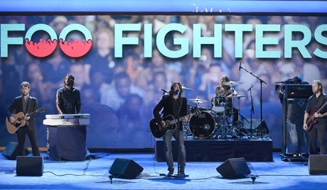 Престаје са наступима рок бенд Foo Fighters