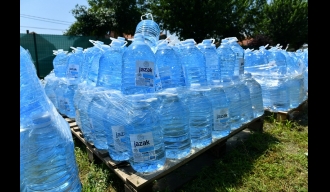 НИС-ова донација пијаће воде стигла у Ивањицу и Блаце
