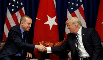 РТ: „Немој бити будала!“: Трамп у писму Ердогану запретио да ће уништити економију земље због инвазије на Сирију