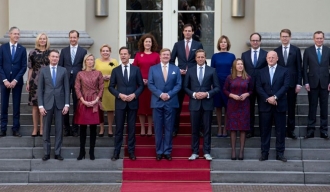 Влада Холандије поднела колективну оставку