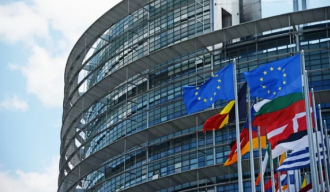 Парламанет ЕУ тражи од Србије „хитно увођење санкција“ Русији