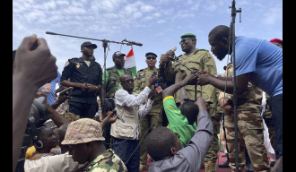 Побуњеници у Нигеру оптужују председника Базума за издају