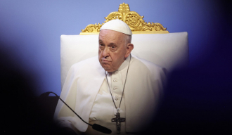 „Свет се руши“ – Папа